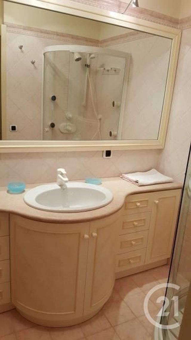 Appartement F4 à vendre - 4 pièces - 94.46 m2 - MENTON - 06 - PROVENCE-ALPES-COTE-D-AZUR - Century 21 Agence Molière