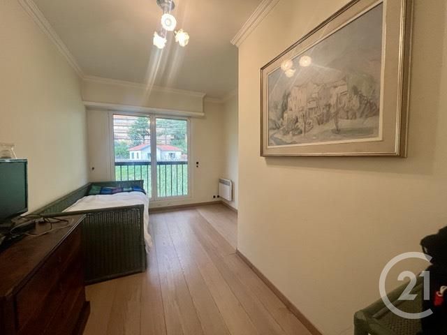 Appartement F4 à vendre - 4 pièces - 94.46 m2 - MENTON - 06 - PROVENCE-ALPES-COTE-D-AZUR - Century 21 Agence Molière