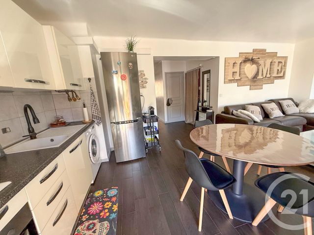 Appartement F3 à vendre - 3 pièces - 57.14 m2 - ROQUEBRUNE CAP MARTIN - 06 - PROVENCE-ALPES-COTE-D-AZUR - Century 21 Agence Molière