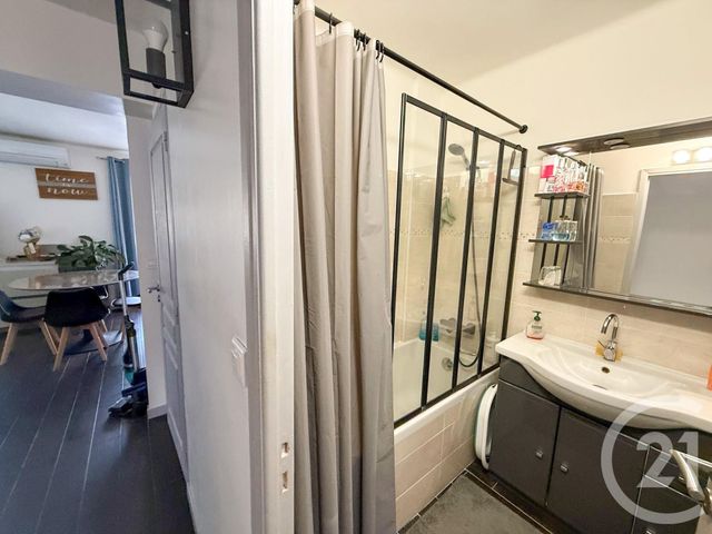 Appartement F3 à vendre - 3 pièces - 57.14 m2 - ROQUEBRUNE CAP MARTIN - 06 - PROVENCE-ALPES-COTE-D-AZUR - Century 21 Agence Molière