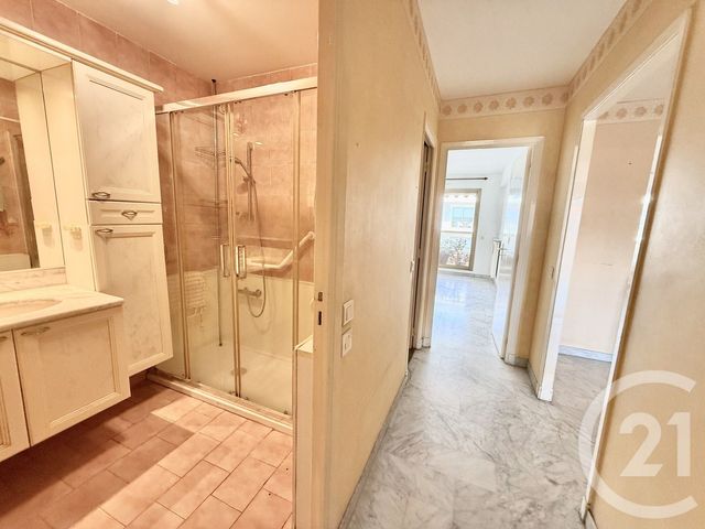 Appartement F3 à vendre - 3 pièces - 66.4 m2 - MENTON - 06 - PROVENCE-ALPES-COTE-D-AZUR - Century 21 Agence Molière