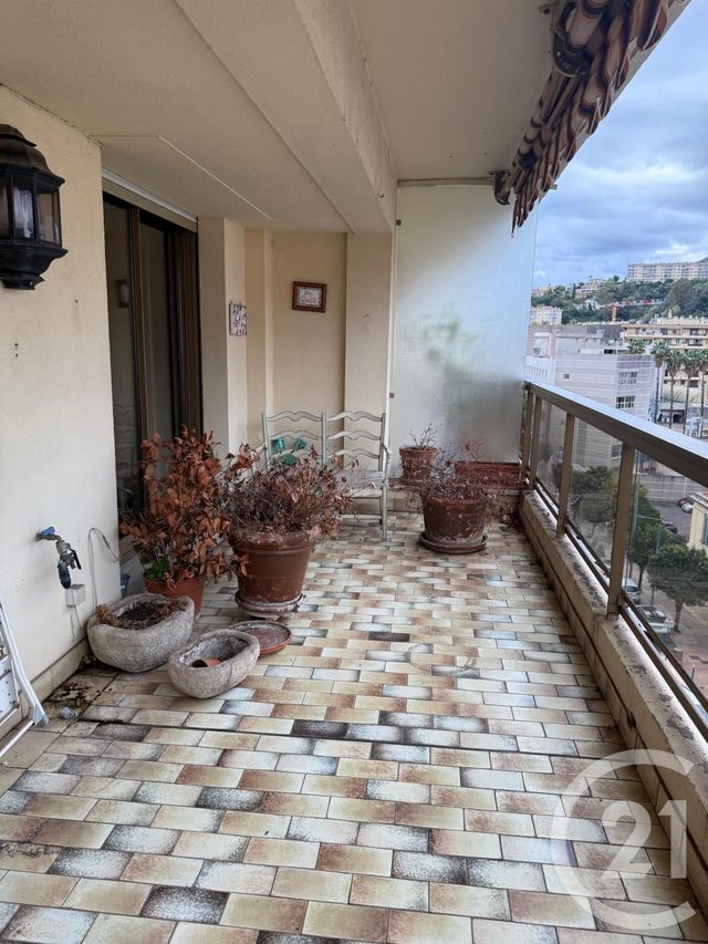 Appartement F3 à vendre - 3 pièces - 66.4 m2 - MENTON - 06 - PROVENCE-ALPES-COTE-D-AZUR - Century 21 Agence Molière