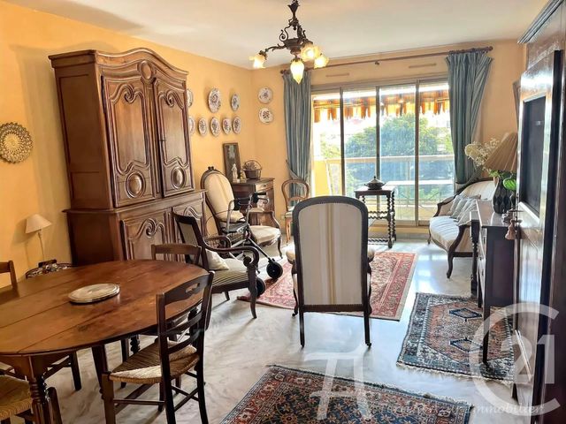 Appartement F3 à vendre - 3 pièces - 66.4 m2 - MENTON - 06 - PROVENCE-ALPES-COTE-D-AZUR - Century 21 Agence Molière