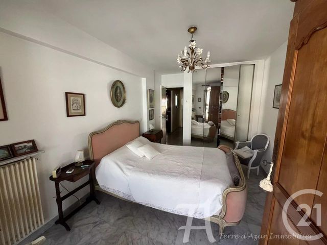Appartement F3 à vendre - 3 pièces - 66.4 m2 - MENTON - 06 - PROVENCE-ALPES-COTE-D-AZUR - Century 21 Agence Molière
