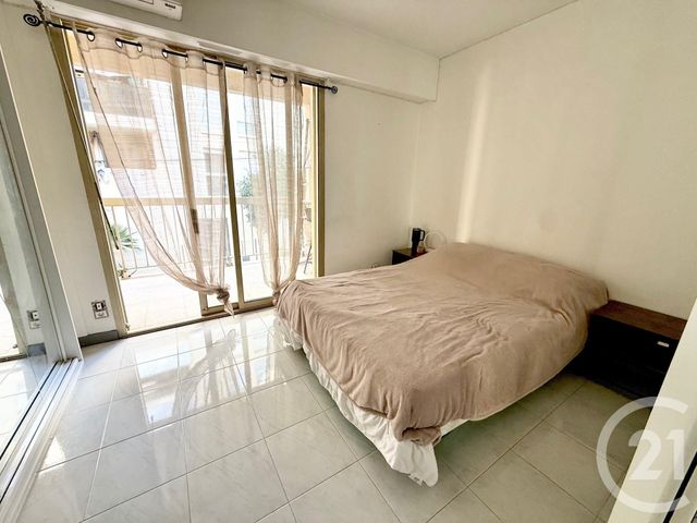 Appartement F2 à vendre - 2 pièces - 54.8 m2 - MENTON - 06 - PROVENCE-ALPES-COTE-D-AZUR - Century 21 Agence Molière