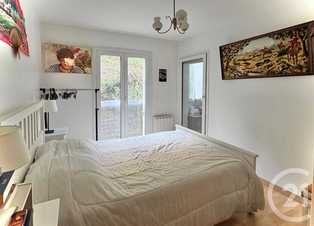 Appartement F4 à vendre - 4 pièces - 86.35 m2 - MENTON - 06 - PROVENCE-ALPES-COTE-D-AZUR - Century 21 Agence Molière