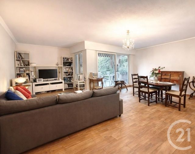 Appartement F4 à vendre - 4 pièces - 86.35 m2 - MENTON - 06 - PROVENCE-ALPES-COTE-D-AZUR - Century 21 Agence Molière
