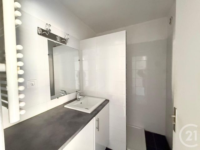 Appartement Studio à vendre - 1 pièce - 30.37 m2 - MENTON - 06 - PROVENCE-ALPES-COTE-D-AZUR - Century 21 Agence Molière