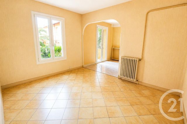 Appartement T3 à vendre - 3 pièces - 59.52 m2 - MENTON - 06 - PROVENCE-ALPES-COTE-D-AZUR - Century 21 Agence Molière