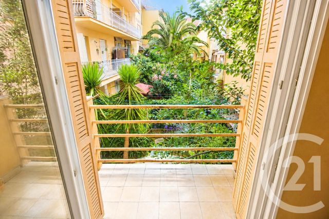 Appartement T3 à vendre - 3 pièces - 59.52 m2 - MENTON - 06 - PROVENCE-ALPES-COTE-D-AZUR - Century 21 Agence Molière