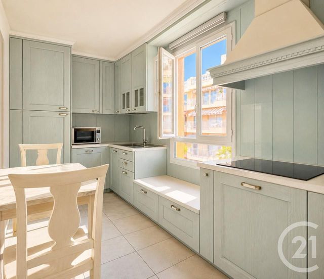 Appartement à vendre - 3 pièces - 60.89 m2 - MENTON - 06 - PROVENCE-ALPES-COTE-D-AZUR - Century 21 Agence Molière