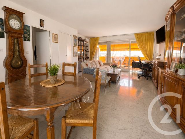 Appartement F3 à vendre - 3 pièces - 75.0 m2 - MENTON - 06 - PROVENCE-ALPES-COTE-D-AZUR - Century 21 Agence Molière