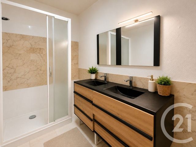 Appartement F3 à vendre - 3 pièces - 75.0 m2 - MENTON - 06 - PROVENCE-ALPES-COTE-D-AZUR - Century 21 Agence Molière