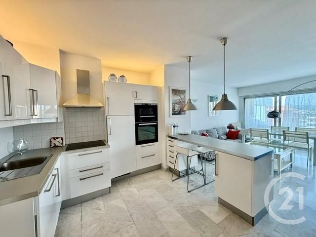 Appartement F3 à vendre - 3 pièces - 151.23 m2 - MENTON - 06 - PROVENCE-ALPES-COTE-D-AZUR - Century 21 Agence Molière