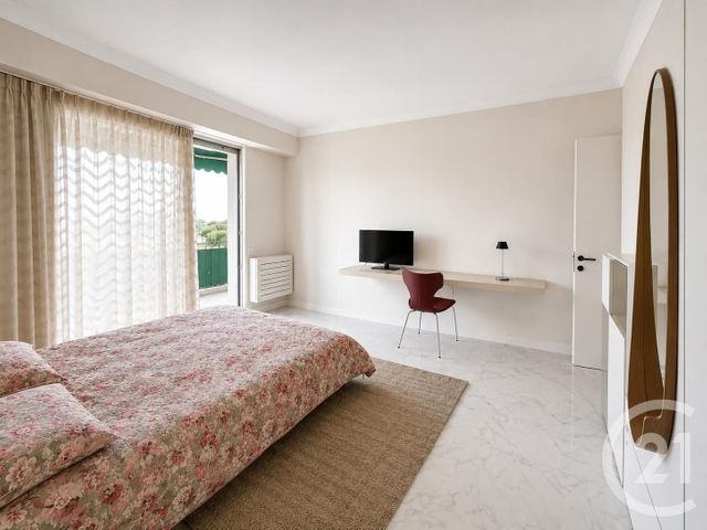 Appartement F4 à vendre - 4 pièces - 126.7 m2 - ROQUEBRUNE CAP MARTIN - 06 - PROVENCE-ALPES-COTE-D-AZUR - Century 21 Agence Molière