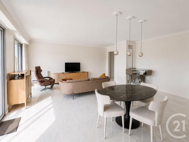 Appartement F4 à vendre - 4 pièces - 126.7 m2 - ROQUEBRUNE CAP MARTIN - 06 - PROVENCE-ALPES-COTE-D-AZUR - Century 21 Agence Molière