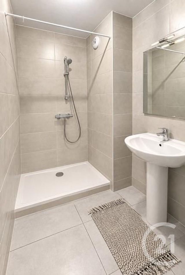 Appartement F4 à vendre - 4 pièces - 79.42 m2 - MENTON - 06 - PROVENCE-ALPES-COTE-D-AZUR - Century 21 Agence Molière