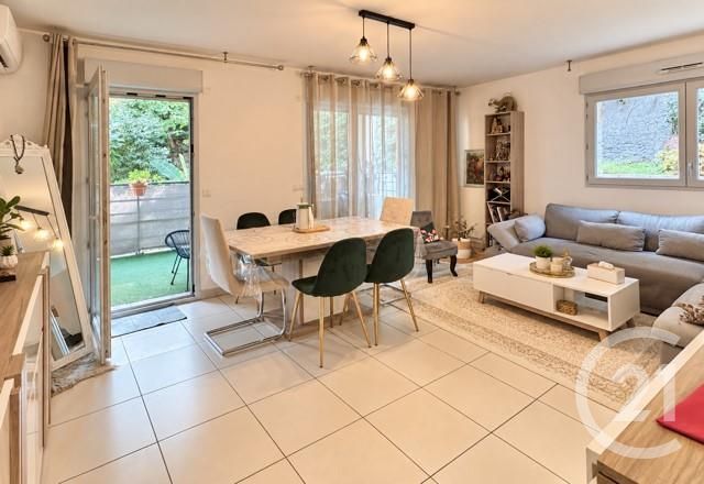 Appartement F4 à vendre - 4 pièces - 79.42 m2 - MENTON - 06 - PROVENCE-ALPES-COTE-D-AZUR - Century 21 Agence Molière