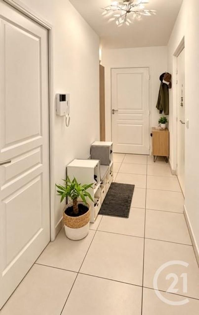 Appartement F4 à vendre - 4 pièces - 79.42 m2 - MENTON - 06 - PROVENCE-ALPES-COTE-D-AZUR - Century 21 Agence Molière