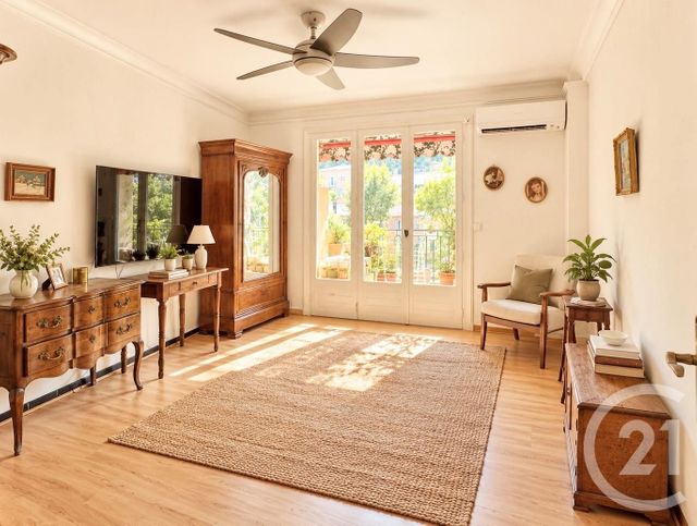 Appartement à vendre - 2 pièces - 54.17 m2 - MENTON - 06 - PROVENCE-ALPES-COTE-D-AZUR - Century 21 Agence Molière