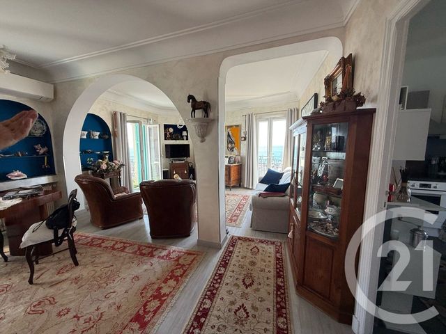 Appartement F2 à vendre - 2 pièces - 77.03 m2 - MENTON - 06 - PROVENCE-ALPES-COTE-D-AZUR - Century 21 Agence Molière