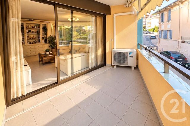 Appartement F3 à vendre - 3 pièces - 67.75 m2 - MENTON - 06 - PROVENCE-ALPES-COTE-D-AZUR - Century 21 Agence Molière